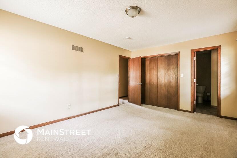 Building Photo - 1008 SW Pinto Ln