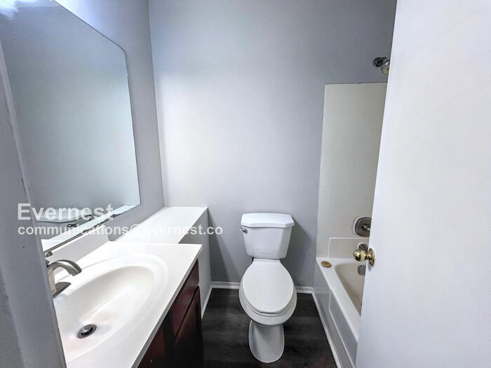 Building Photo - 6482 Klinect Ct