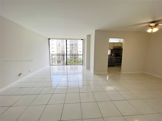 Building Photo - 16909 N Bay Rd