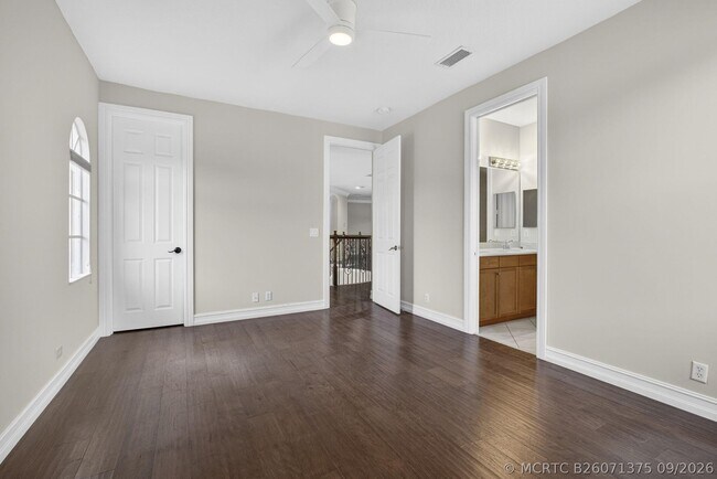 Building Photo - 625 Glenfield Way