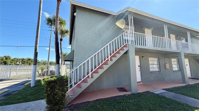 Building Photo - 696 Michigan Ct