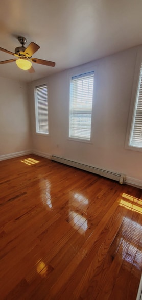 Building Photo - 276 Grant Ave