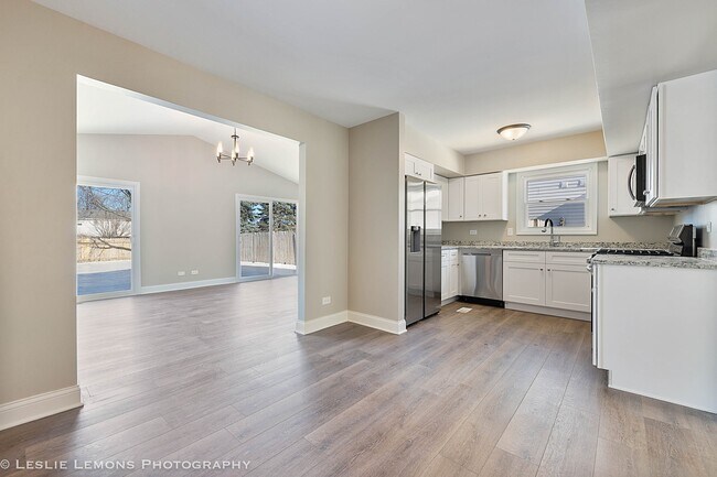 Building Photo - 2970 Middlebury Ct W