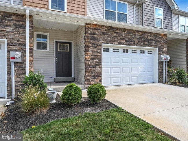 Building Photo - 108 Staplehill Ct