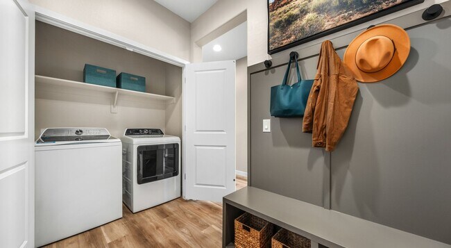 Building Photo - Brand New 3 Bedroom Home in Phoenix - Now ...