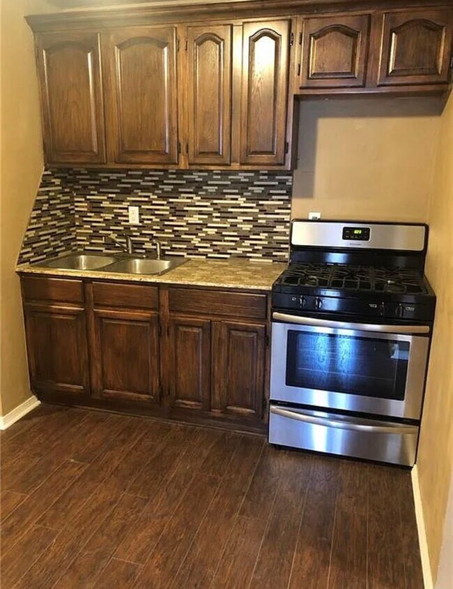 Primary Photo - 2 Bed / 1 Bath Home for Rent – $1,000/mo + $1,000 Deposit