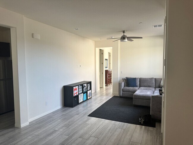 Building Photo - Renting CASITA ONLY!!!