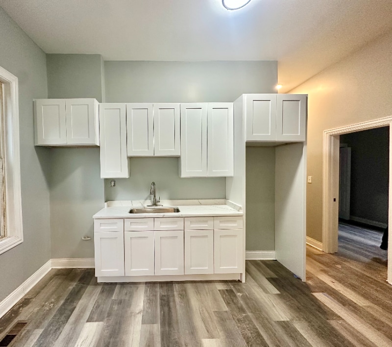 Building Photo - 2707 E 93rd St