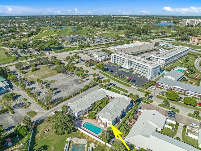 Building Photo - 148 Yacht Club Dr