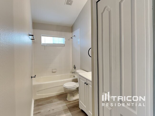 Building Photo - 12719 Standbridge Drive Riverview FL