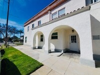 Building Photo - 7 E Clark St