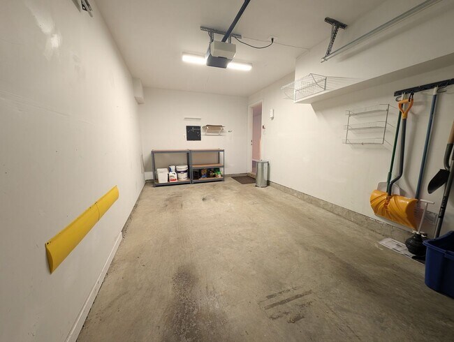 Building Photo - 11442 Heritage Commons Way