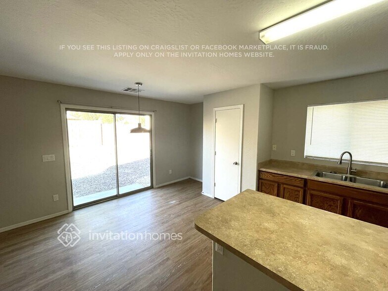 Building Photo - 23440 W Mohave St