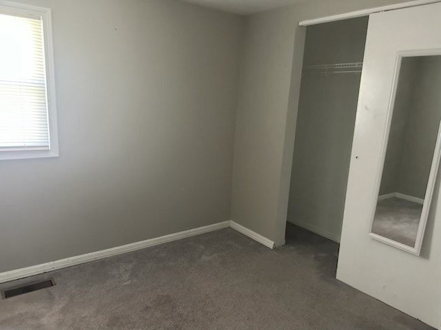 Building Photo - 3247 Clover Dr