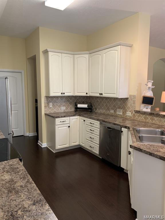 Building Photo - 9713 Silver Bell Ct