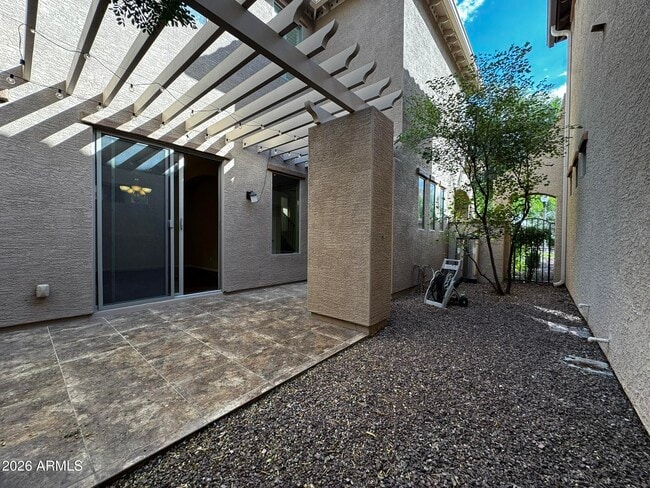 Building Photo - 837 W Village Pkwy