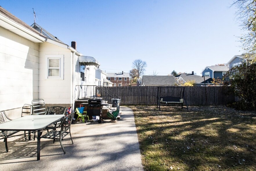 Building Photo - 317 Myrtle Ave
