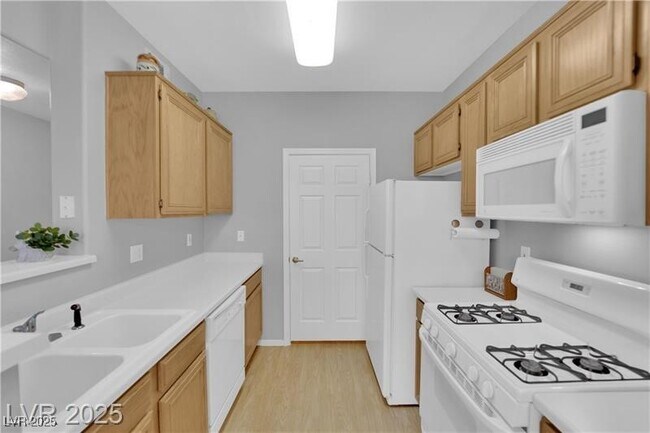 Building Photo - 7123 S Durango Dr
