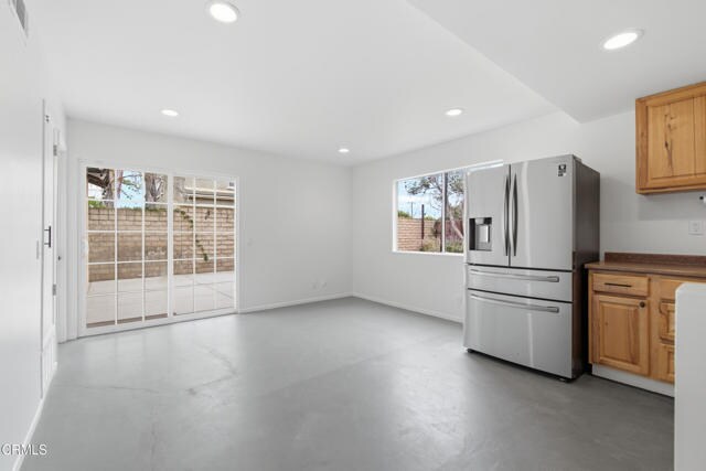 Building Photo - 6453 Tanager St