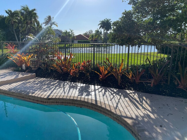 Building Photo - 1030 Pine Branch Dr