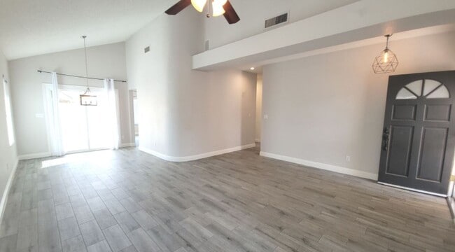 Building Photo - Tempe Terrace