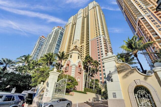 Building Photo - 17875 Collins Ave