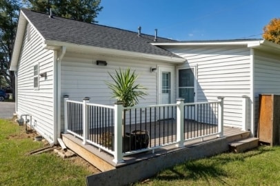 Building Photo - 105 Hemlock St