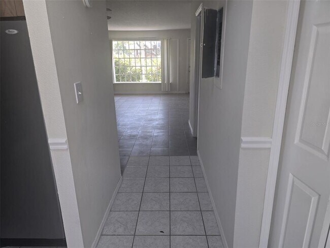 Building Photo - 5850 Cypress Gardens Blvd