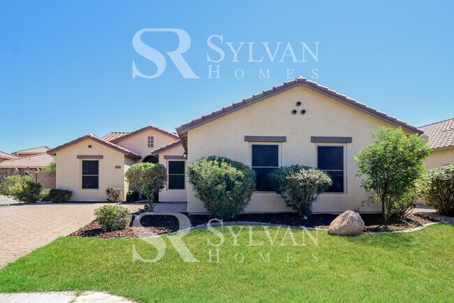 Building Photo - Coming HOME never felt so good!