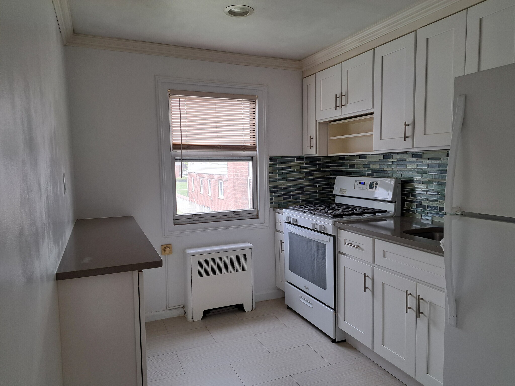 Building Photo - 148 Vanderburgh Ave