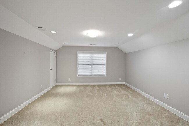 Building Photo - 2559 Draw Dr