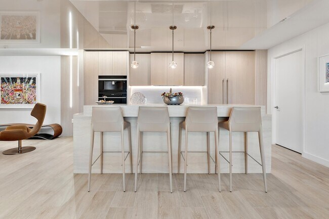 Building Photo - 900 N Ocean Blvd