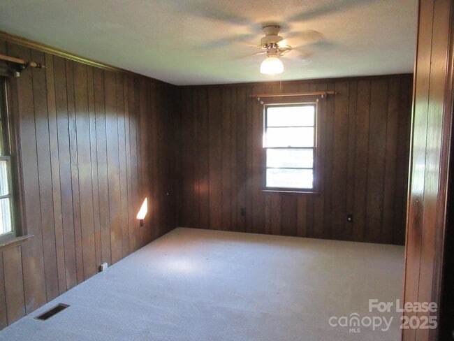 Building Photo - 2084 Shuford Rd