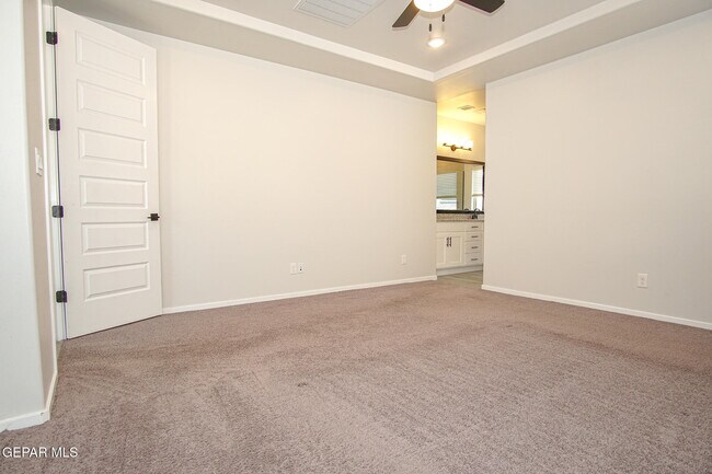 Building Photo - 12993 Tryne Way