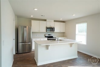 Building Photo - 104 Painted Lady Lp