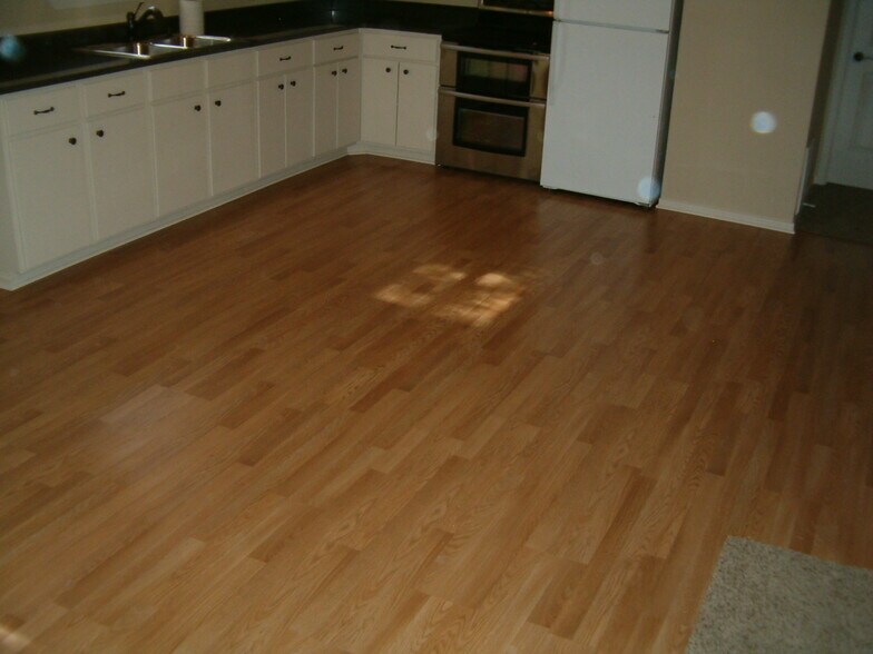 Building Photo - 274 Kristine Ln