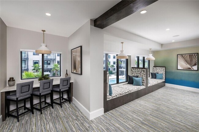 Building Photo - 5127 W Tyson Ave