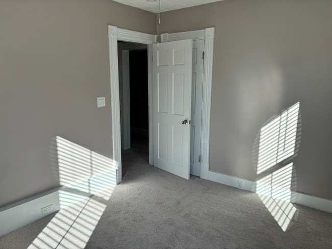 Building Photo - 210 Echo Lake Rd