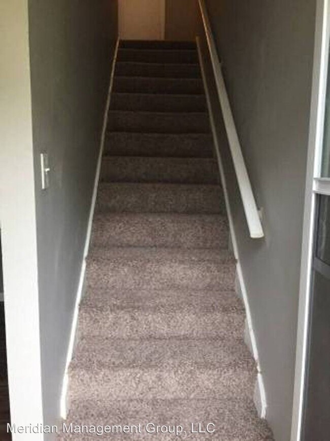 Building Photo - 2139b Meriwood Dr