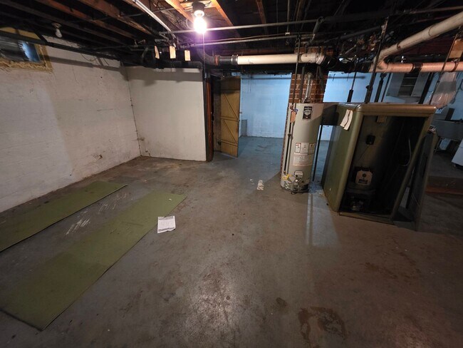 Building Photo - 712 McDonough St