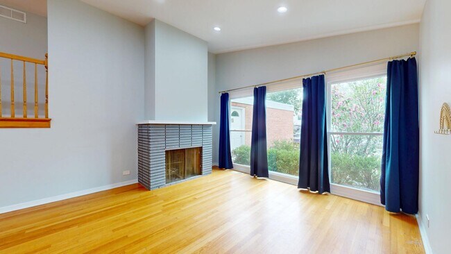 Building Photo - 9131 Kilbourn Ave