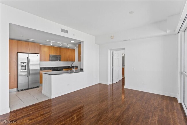 Building Photo - 200 W Sahara Ave
