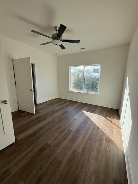 Building Photo - 4831 N Vassar Ave