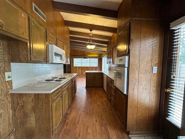 Building Photo - 1834 MONTCLAIR LANE C