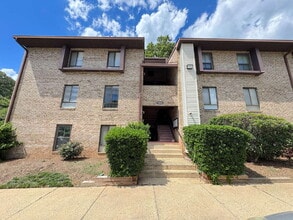 Building Photo - Welcome to this beautifully maintained first-floor condominium offering 2 bedrooms and 2 full bat...