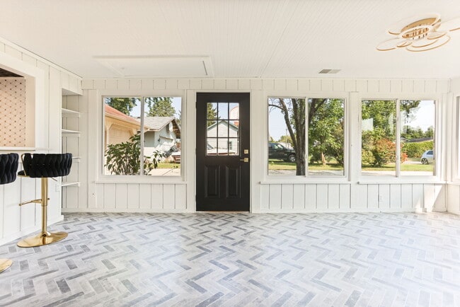 Building Photo - 7925 Otto St