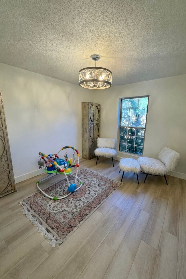 Building Photo - 172 Shallow Ridge Ln NE