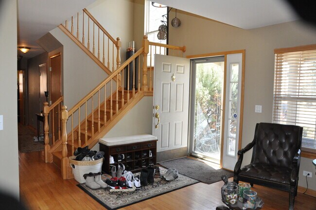 Building Photo - 10198 Bennington Dr