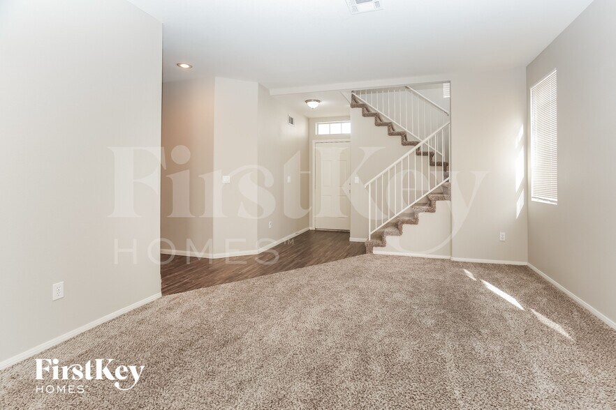Building Photo - 8049 Rock Port Cir