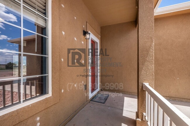 Building Photo - 947 E Kirkwood Dr